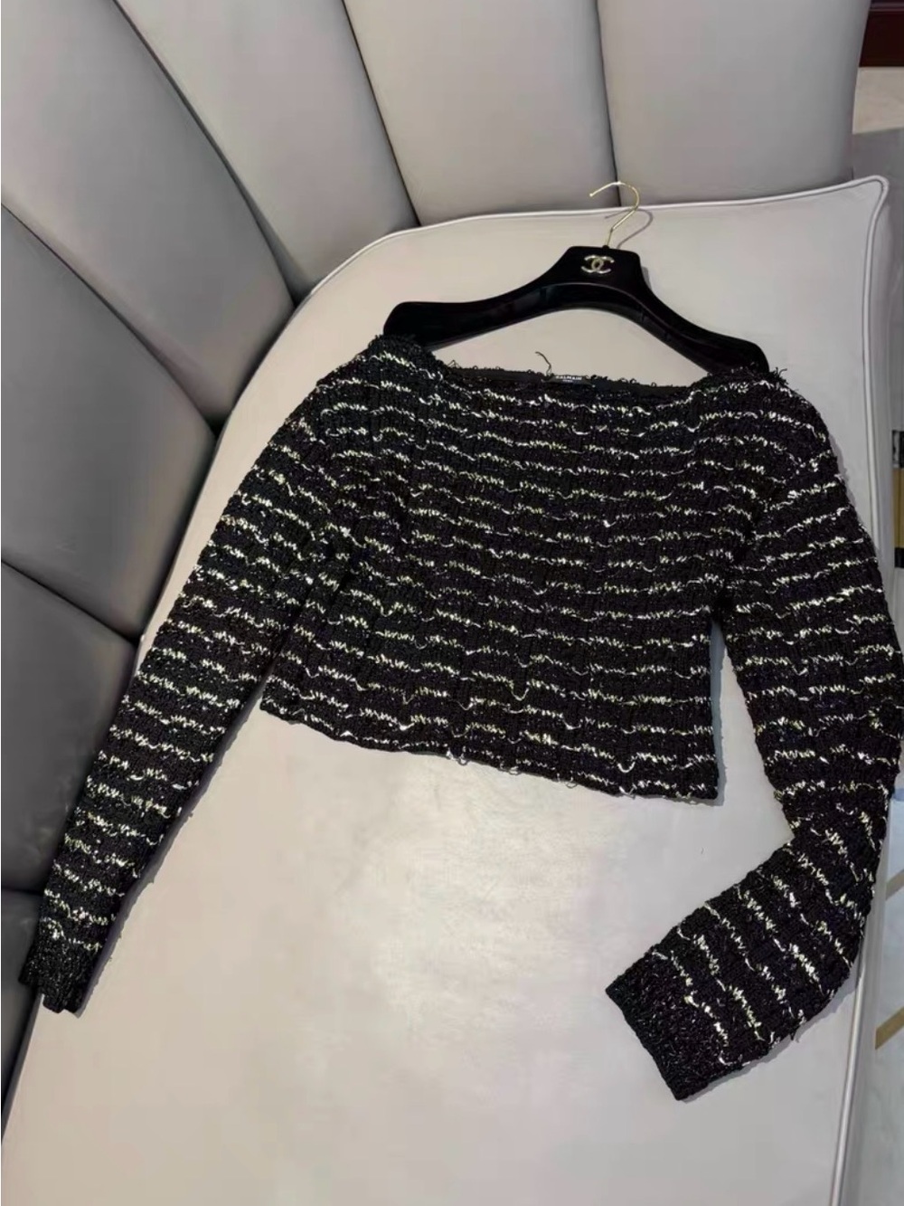 🚩steal Balmain Black & White Striped Off-the-Shoulder Cropped Sweater
